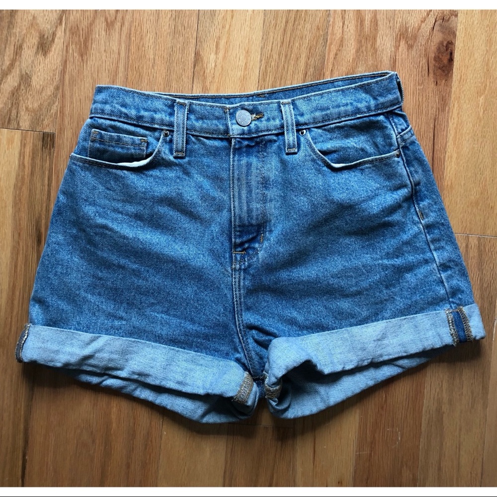 BDG 26W High Rise Mom Short